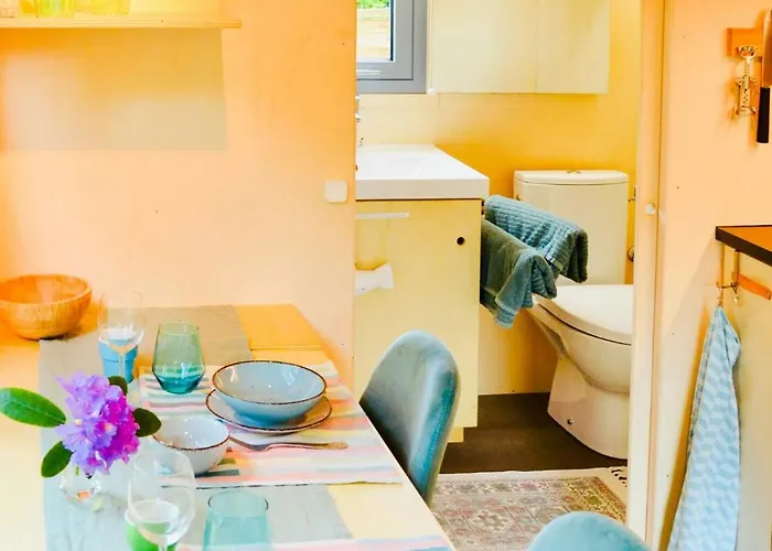 Semesterbostad Tiny House By The And An Artist Collective Ottersberg